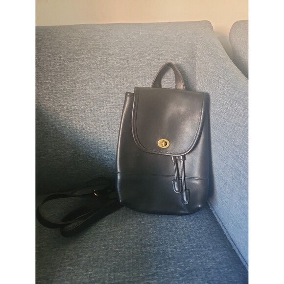 Coach Vintage Black Leather 9960 "Daypack" Backpack w/ Turnlock & Drawstrings - Picture 1 of 12